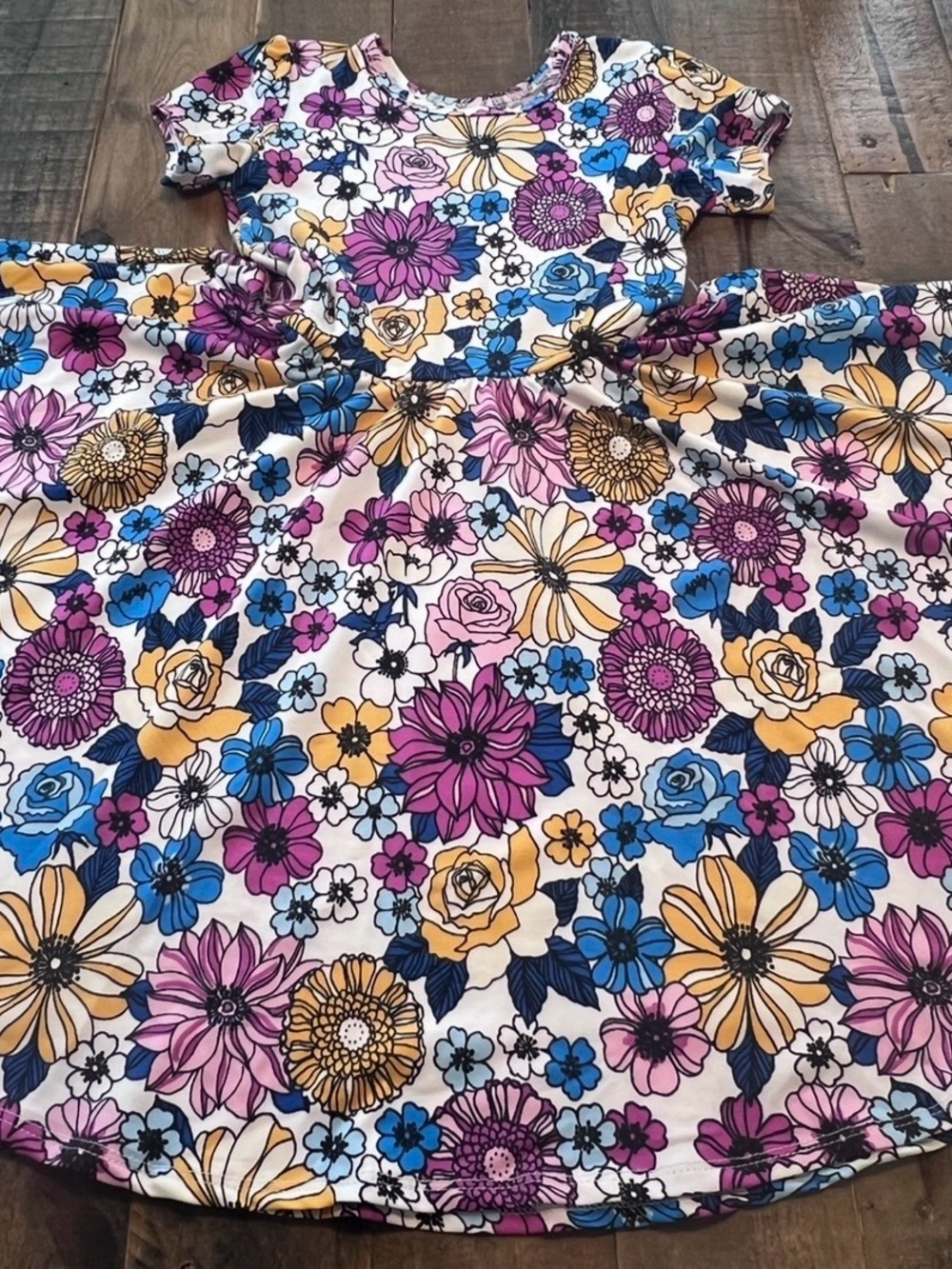 Dot Dot Smile size 7 girls floral Cap sleeve twirl dress new